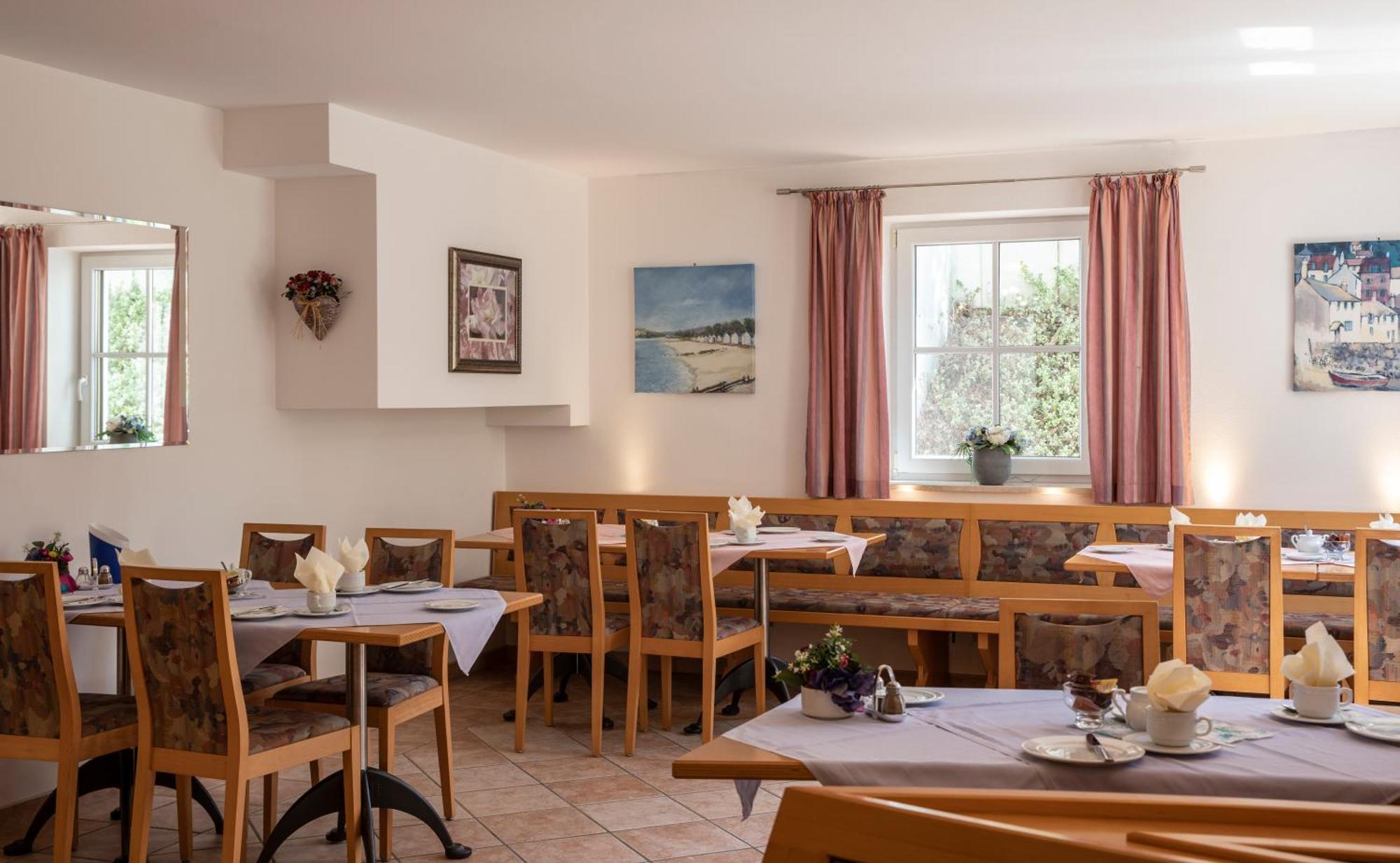 Pension Demmel, Bed & Breakfast Bruckmuhl Exterior photo