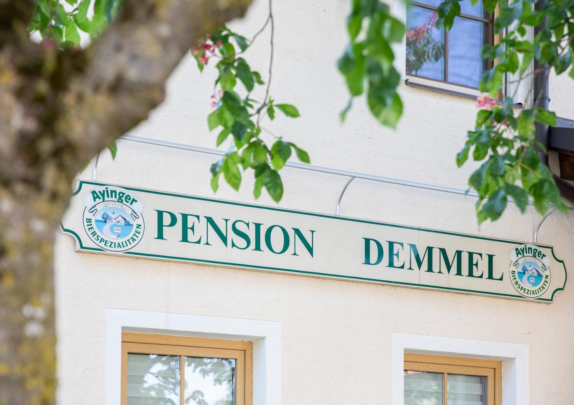 Pension Demmel, Bed & Breakfast Bruckmuhl Exterior photo